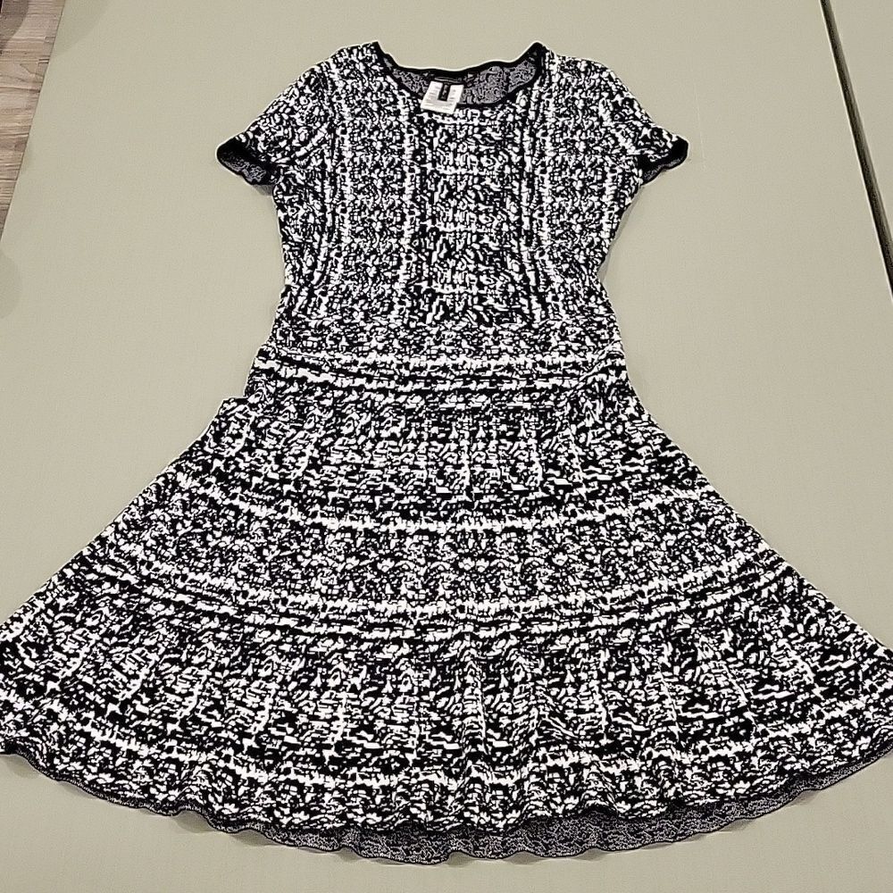 BCBGMAXAZRIA Dress M - Picture 5 of 5